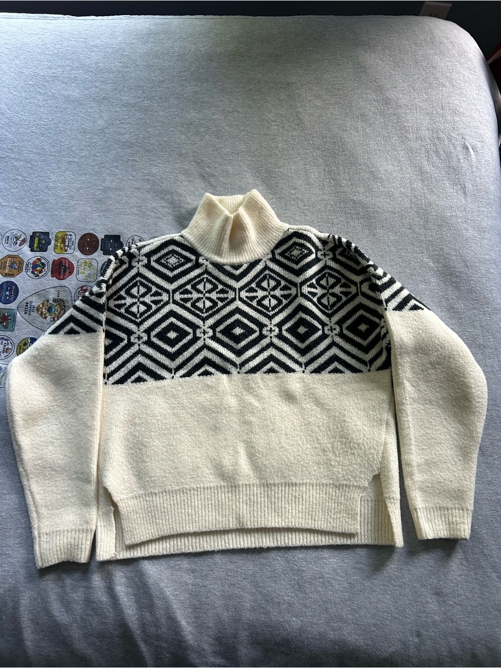 Abercrombie & Fitch Cream and Black Geometric Cowl Sweater
